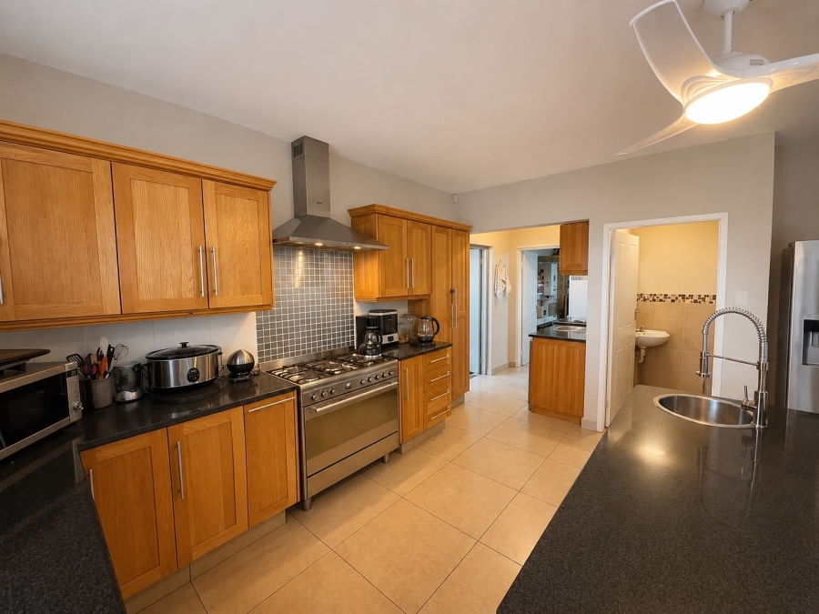 4 Bedroom Property for Sale in Waterval East North West
